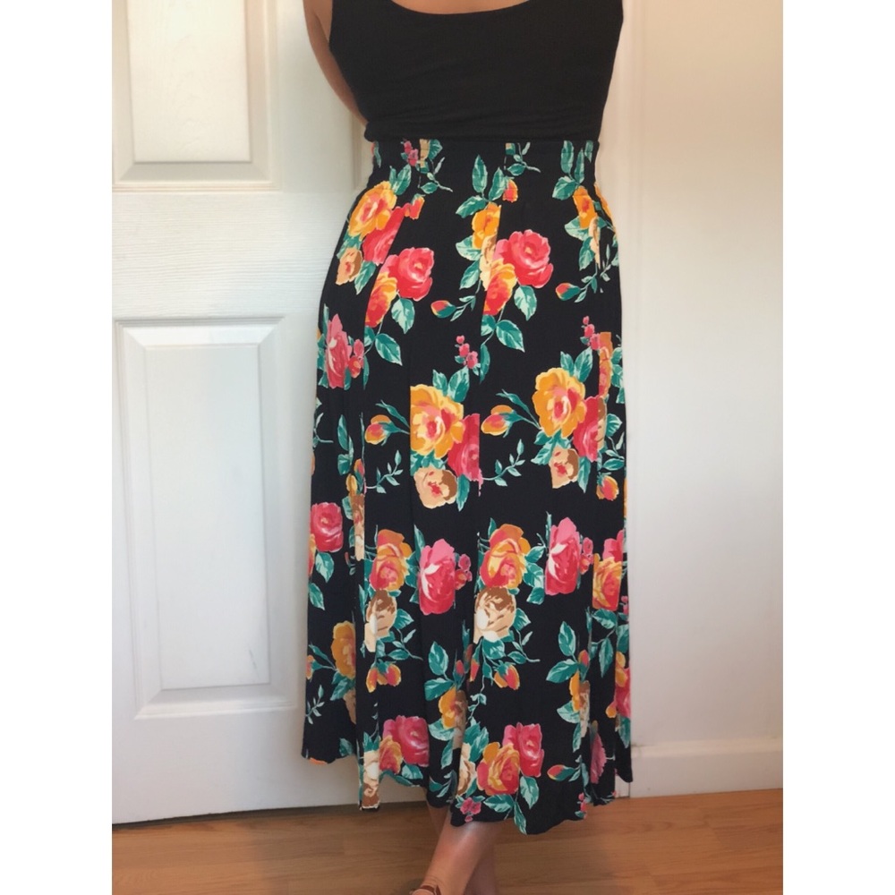 Floral spring skirt 🌷
